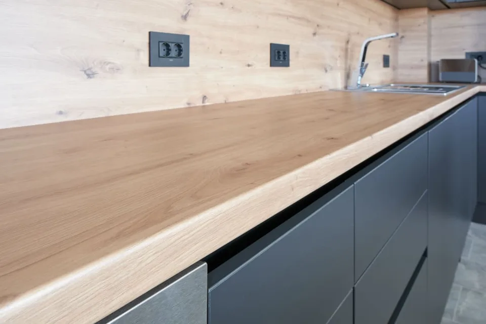 Worktop & cabinetry