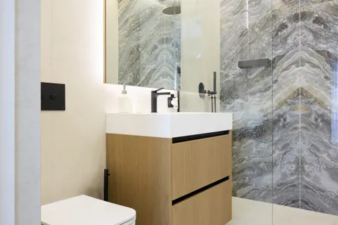 Bathroom vanity