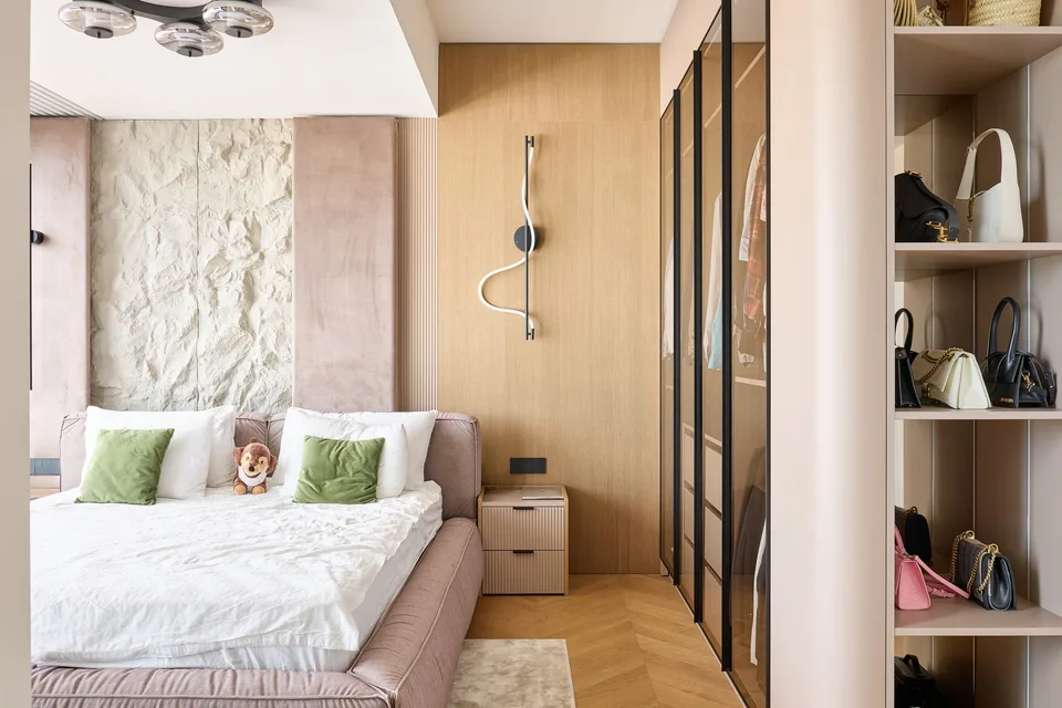 Bedroom & dressing