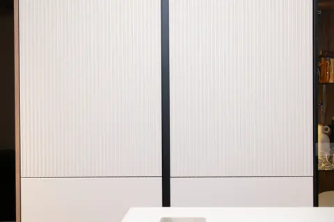 Detaliul frontului vertical