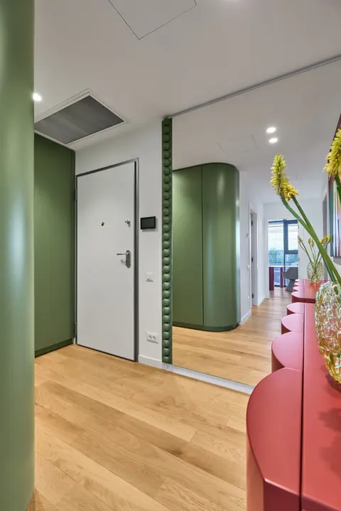 Entrance storage