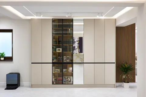 Living-room cabinetry