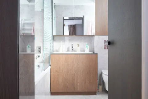 Bathroom vanity